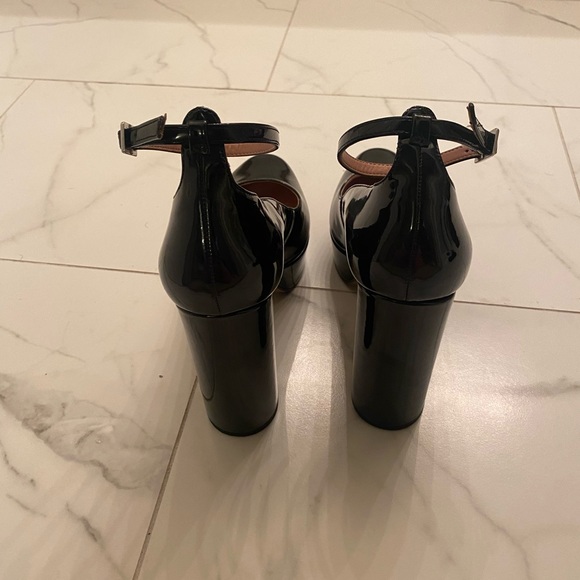 Chelsea and Violet Black heels - Picture 2 of 4